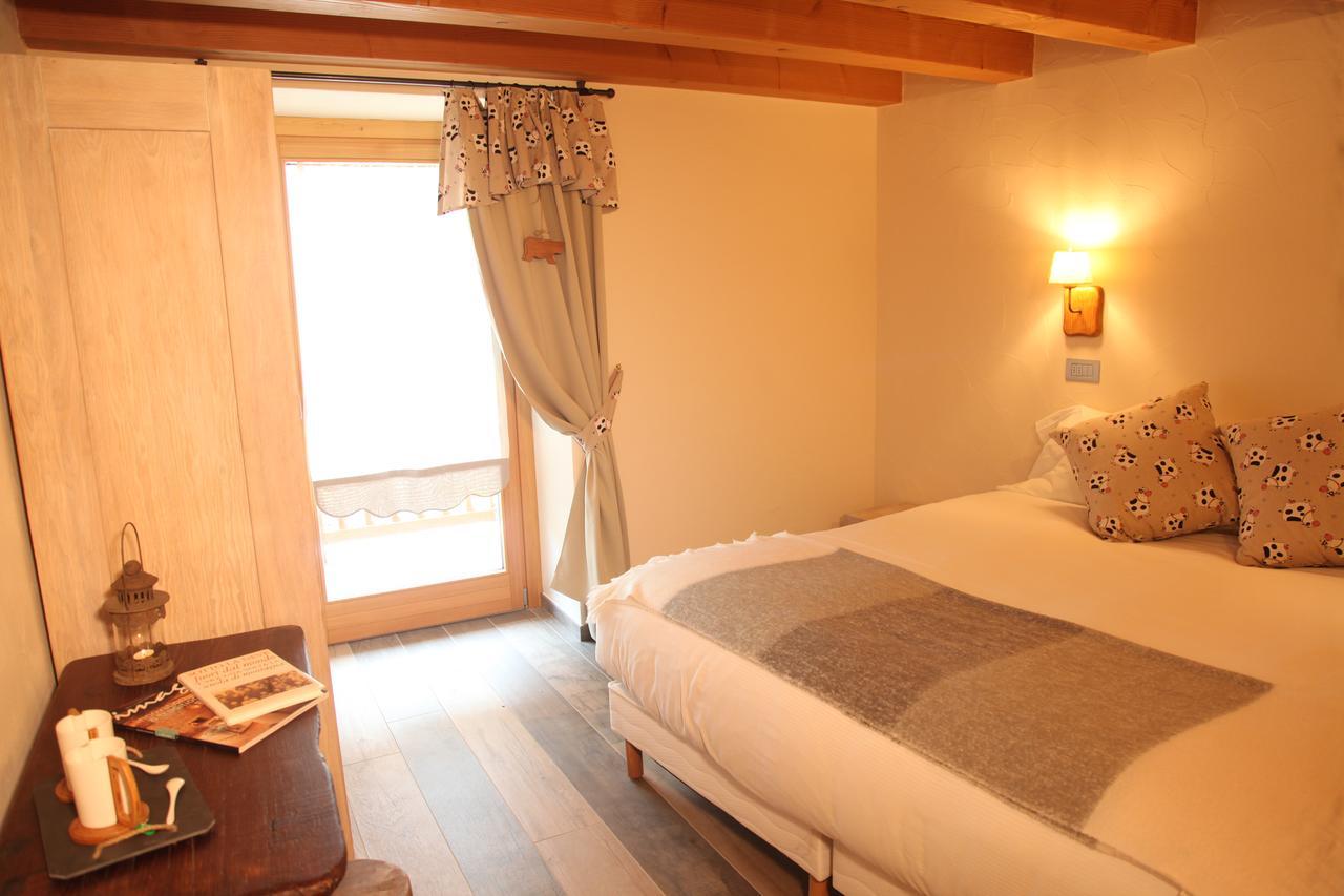 Mi Casa Tu Casa Bed & Breakfast Brusson Eksteriør bilde