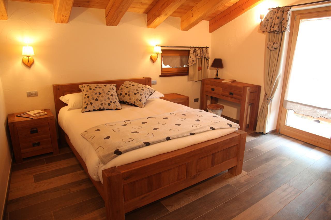Mi Casa Tu Casa Bed & Breakfast Brusson Eksteriør bilde